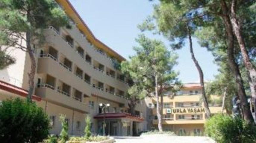 &Uuml;nl&uuml; Sanat&ccedil;ı M&uuml;zeyyen Senar Urla&rsquo;ya Getirildi