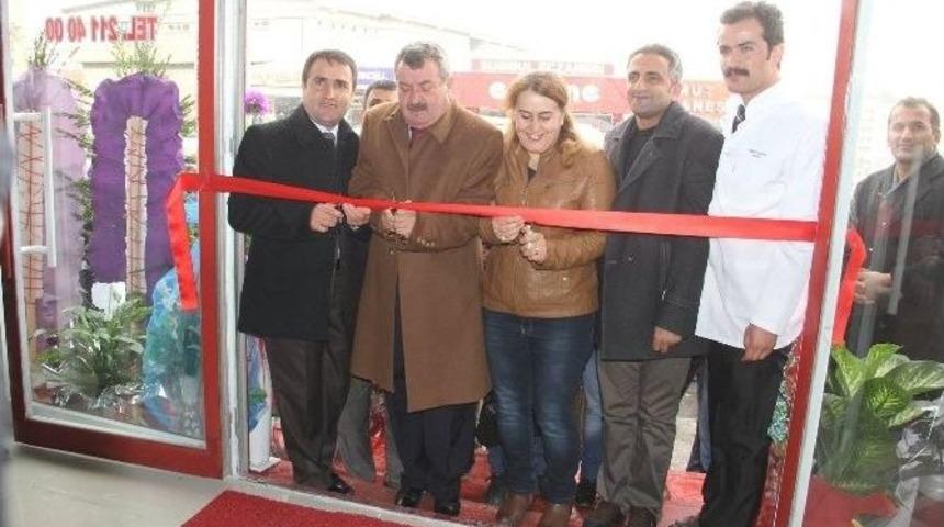 Hakkari&rsquo;de Eczane Zagros Hizmete Gidi