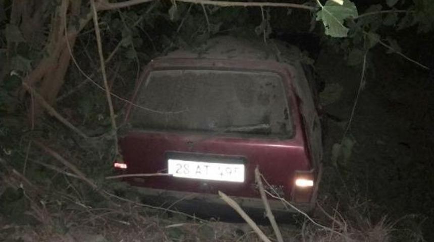 Şarampole Uçan Otomobilde 1 Ölü, 4 Yaralı