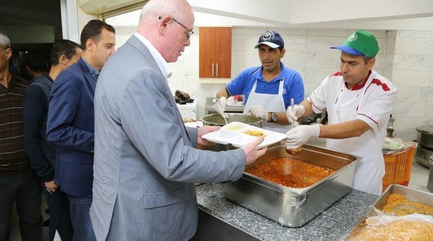 Odunpazarı Belediyesi&rsquo;nden 10 Muharrem İftar Yemeği