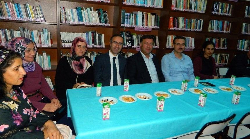 Kitap Okumayı Teşvik Etmek İ&ccedil;in Konser D&uuml;zenlendi