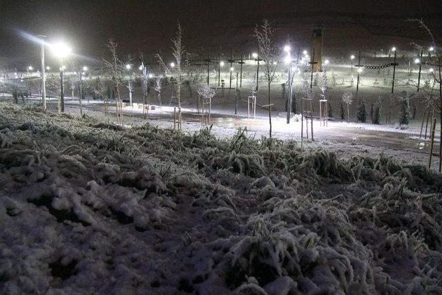 Gaziantep&rsquo;e Yılın İlk Karı D&uuml;şt&uuml; 1