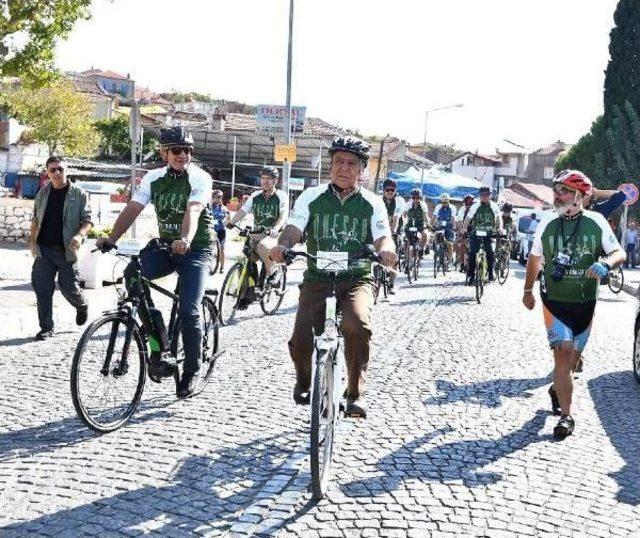 Bergama'dan Efes'e 'dünya Mirası' Yolunda Bisiklet Turu