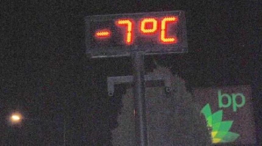 İzmir'de Son 51 Yılın Soğuk Rekoru; -7 Derece