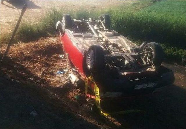 Otomobil Tarlaya Uçtu: 1 Ölü, 3 Yaralı