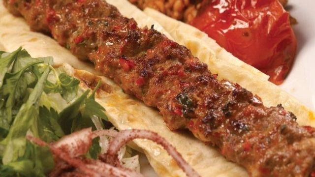 Tarihi Yarımada Eminönü'nde 30 Liraya Nefis Kebap Yiyeceğiniz 6 Mekan