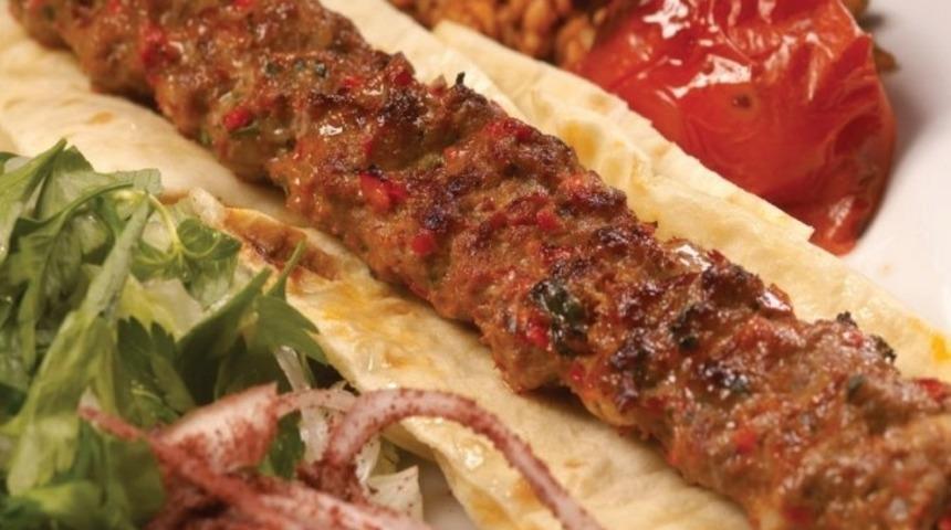 Tarihi Yarımada Eminönü'nde 30 Liraya Nefis Kebap Yiyeceğiniz 6 Mekan