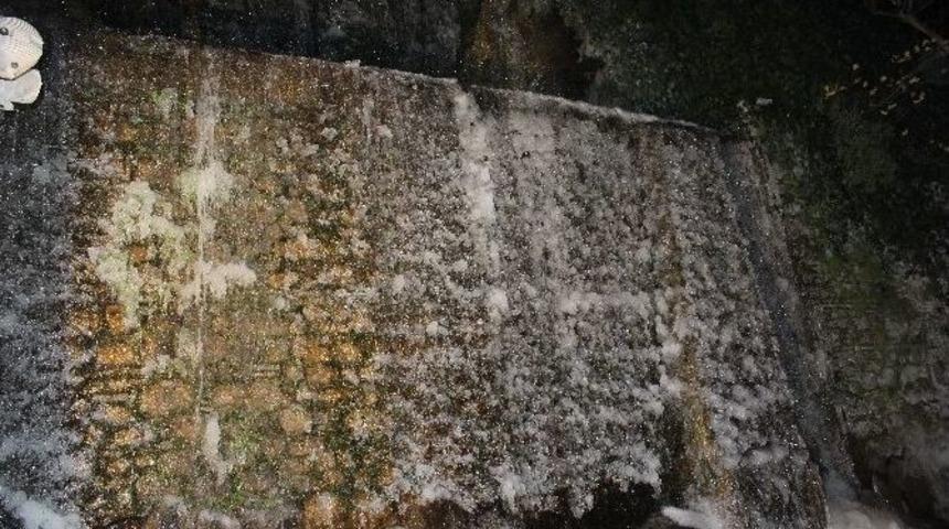 İzmir&rsquo;de Dondurucu Hava Son 51 Yılın Rekorunu Kırdı