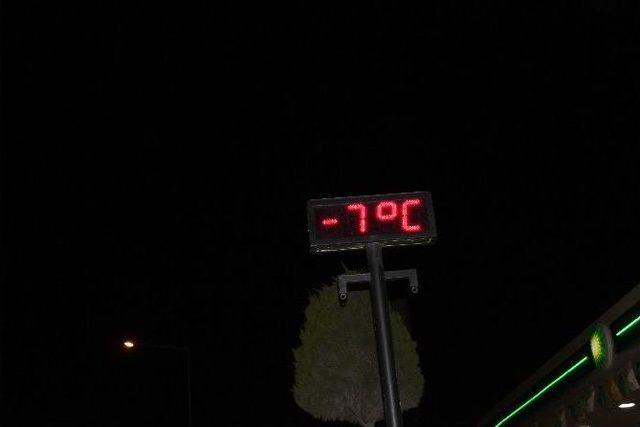 İzmir’de Dondurucu Hava Son 51 Yılın Rekorunu Kırdı