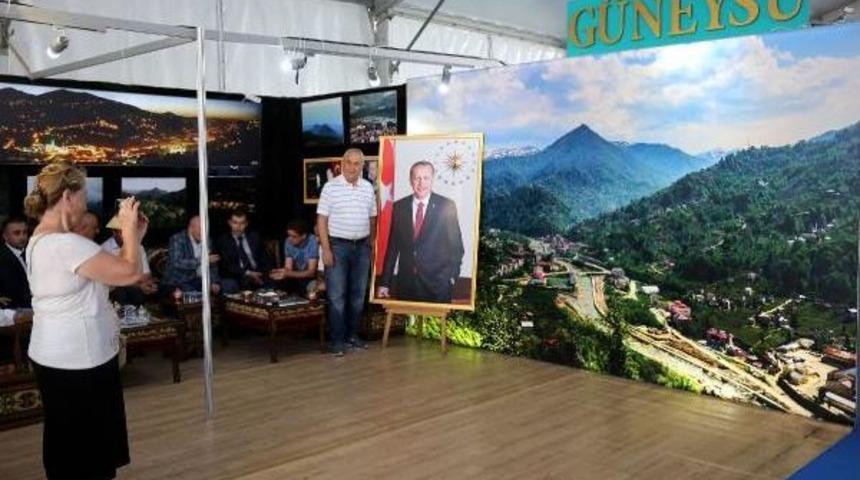 Erdoğan'ın Heykel Tepkisi Ardından Maket Fotoğrafı Değişti