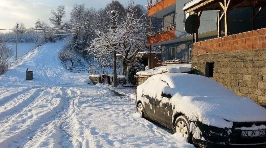 Bartın&rsquo;ın Ulus İl&ccedil;esinde 37 K&ouml;y Yolu Ulaşıma Kapalı