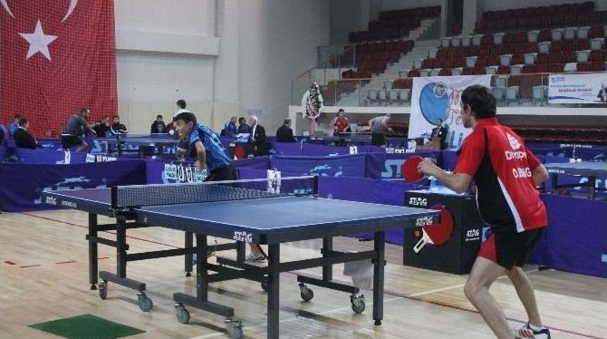 Yalova Belediyespor (b) Takımı İlk Yarıyı Lider Tamamladı