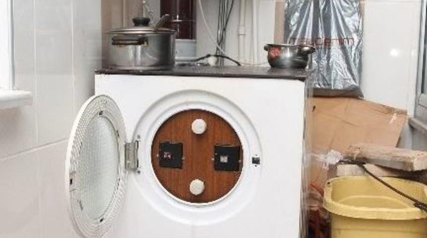 Evini &Ccedil;amaşır Makinesi İle Isıtıyor