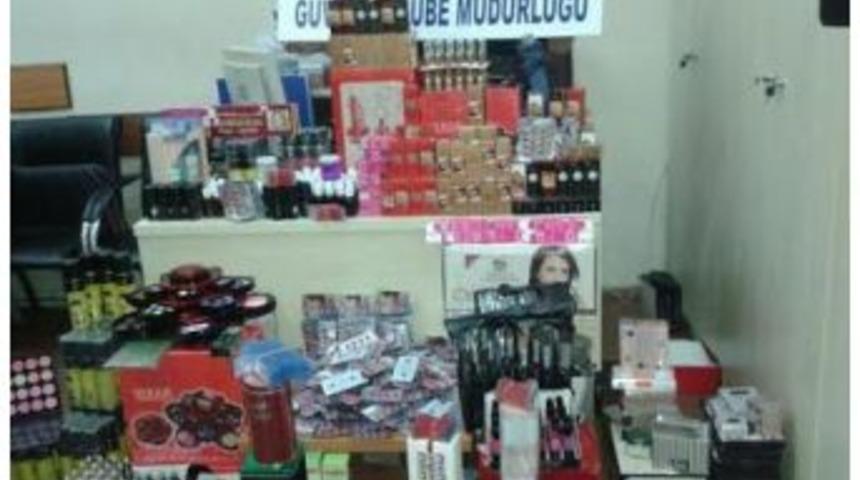 Bozulmuş, Değiştirilmiş Gıda Ve İla&ccedil; Ticareti&rsquo; Yapan İşyerine Baskın