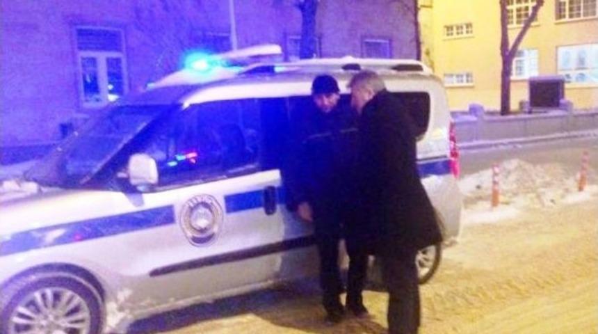 Karla M&uuml;cadelede Gece Mesaisi