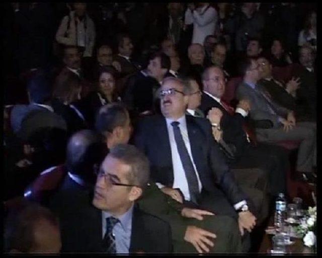 BURSA DA PROTESTOLU &Ouml;ĞRETMENLER G&Uuml;N&Uuml; KUTLAMASI 1