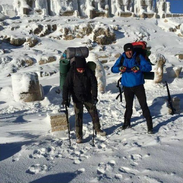 Adıyamanlı 3 Dağcı Geceyi Nemrut'ta Geçirdi