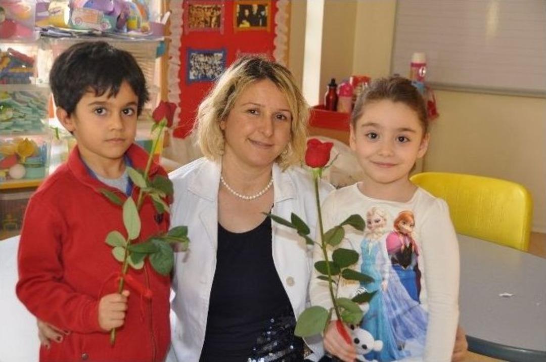 Gkv&rsquo;li &Ouml;ğretmenlerin Mutlu G&uuml;n&uuml;