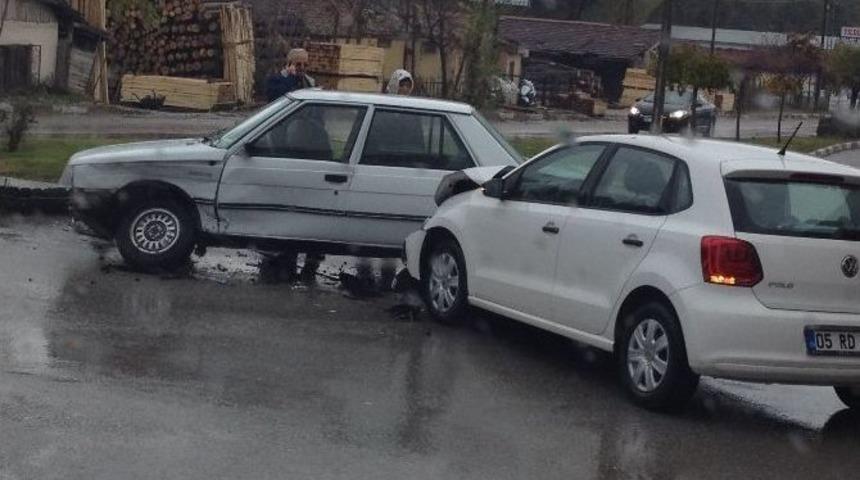 Kazalara Davetiye &Ccedil;ıkartan Kavşak