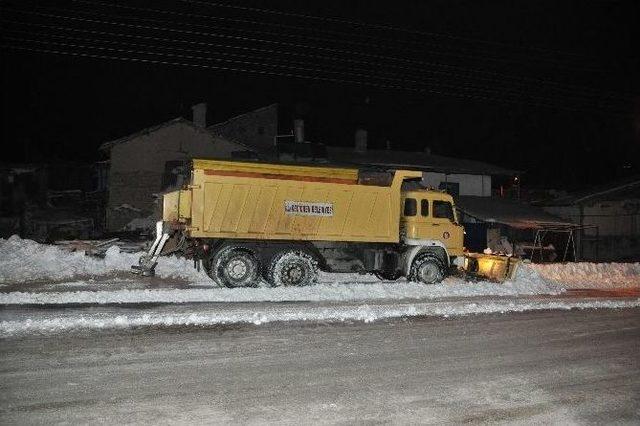 Keçiören’de Yoğun Kar Mesaisi