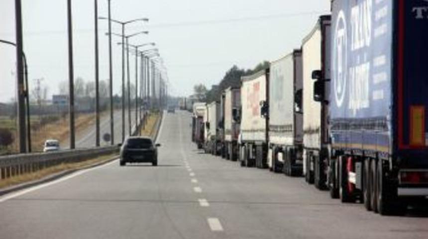 Kapıkule&rsquo;de 12 Kilometre Tır Kuyruğu