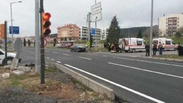 4 KİŞİNİN YARALANDIĞI KAZA ARAÇ KAMERASINDA