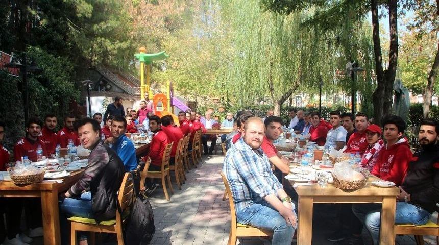 Bilecikspor Ma&ccedil; &Ouml;ncesi Kahvaltıda Buluştu
