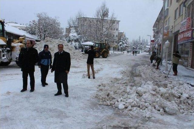 Beyşehir Belediyesi’nin Karla Mücadelesi Sürüyor