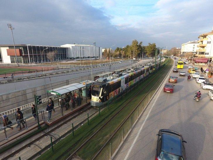 Tramvay Duraklarının Birleştirilmesi Yolcu Kapasitesini Arttırdı G2