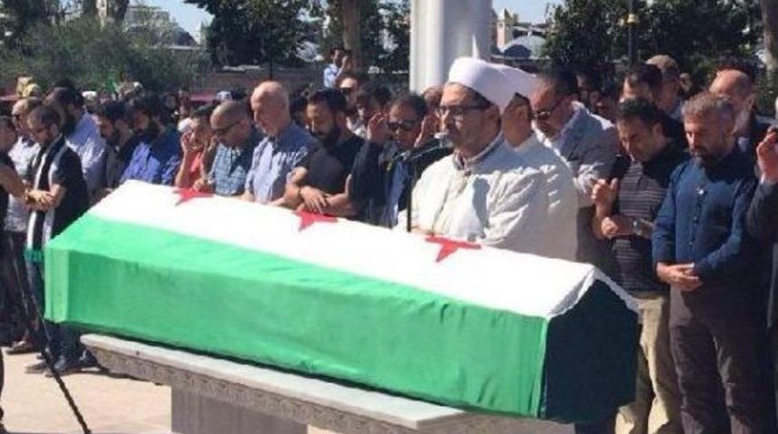 İstanbul'da Katledilen Suriyeli Gazeteci Anne-Kız Son Yolculuğuna Uğurlandı (1)