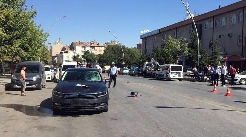 Otomobilin &Ccedil;arptığı Elektrikli Bisiklet S&uuml;r&uuml;c&uuml;s&uuml; Ağır Yaralandı