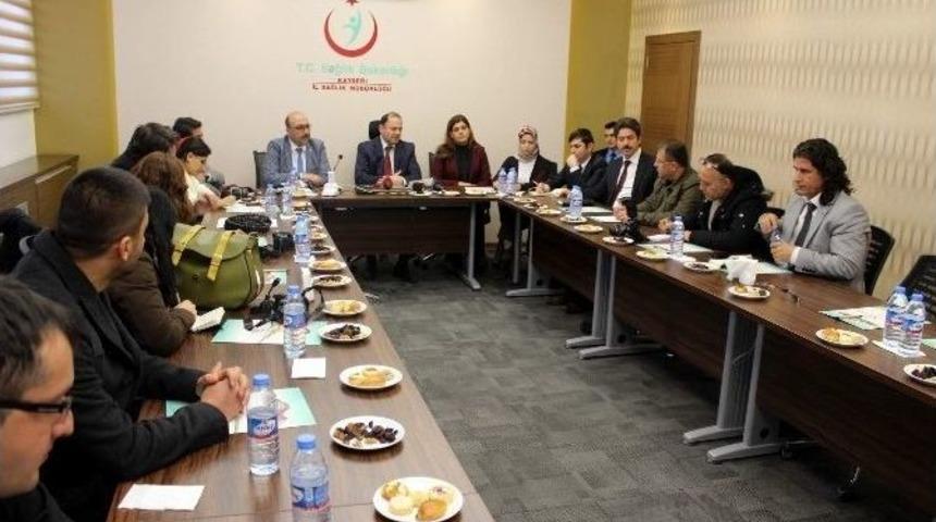 Sağlık M&uuml;d&uuml;r&uuml; Dr. İsmail Kılı&ccedil;, Basın Mensupları İle Bir Araya Geldi