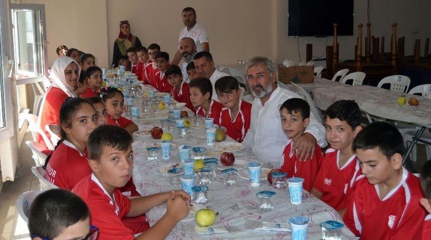 Şehit Çocuklarını Gülümsettiler