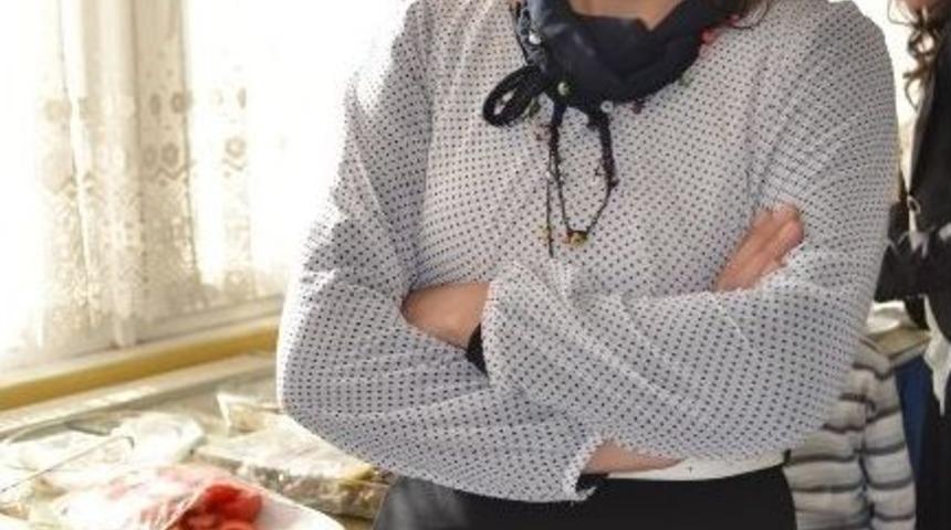 Velilerden &Ouml;ğretmenlere S&uuml;rpriz Kutlama