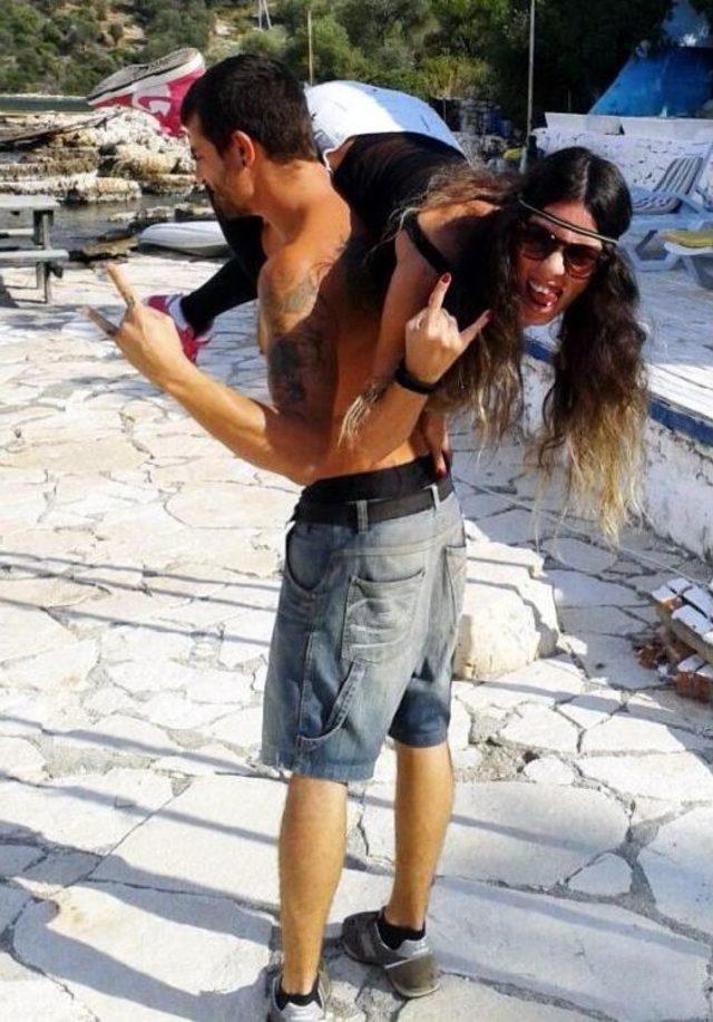 ESKİ FEMEN ÜYESİNE SEVGİLİ ŞOKU 2