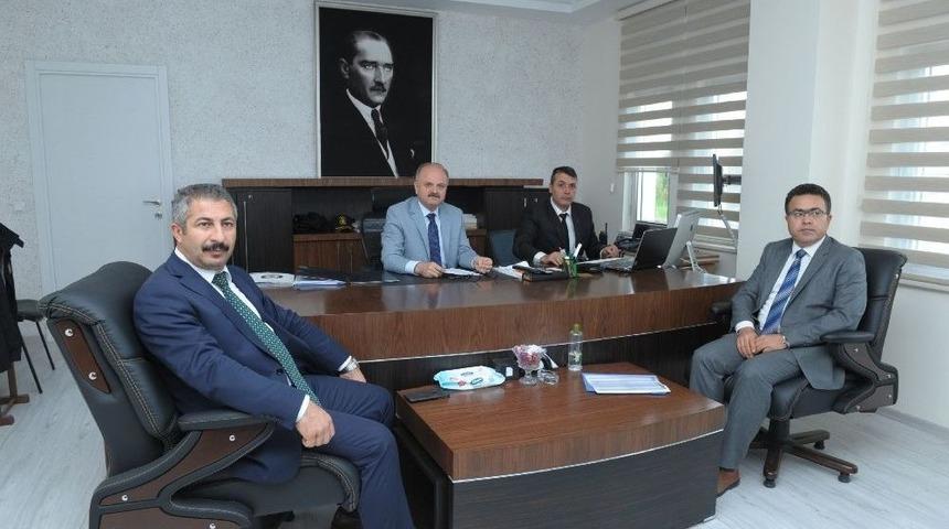 Vali &Ccedil;akacak, İl Emniyet M&uuml;d&uuml;rl&uuml;ğ&uuml;n&uuml;n Yaptığı &Ccedil;alışmaları Değerlendirdi