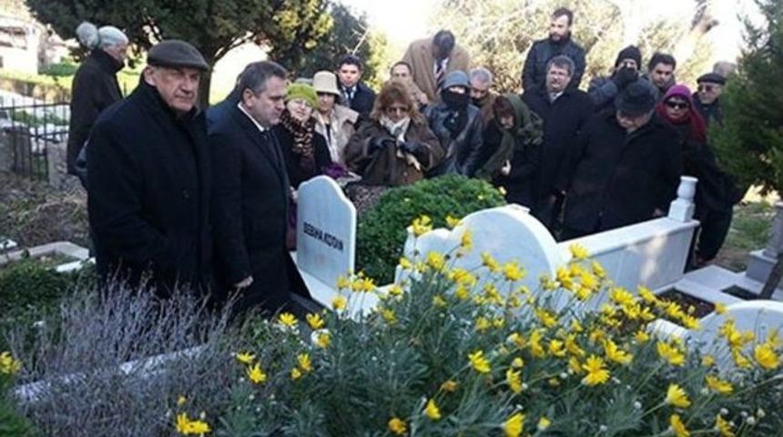 İzmir&rsquo;in Eski Baro Başkanı Mezarı Başında Anıldı
