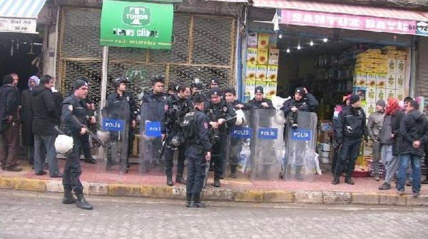 Viranşehir'de 2 Işyerine Silahlı Saldırı: 2 Yaralı