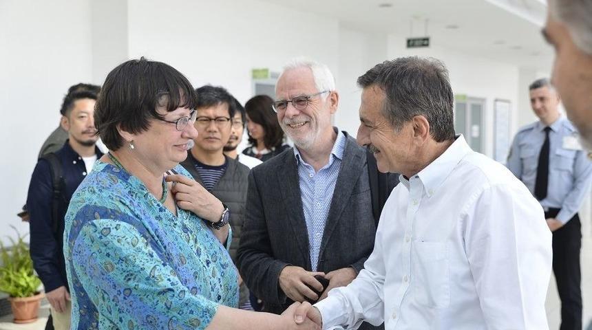 Toprağın Sanat&ccedil;ıları Başkan Ata&ccedil;&rsquo;ı Ziyaret Etti