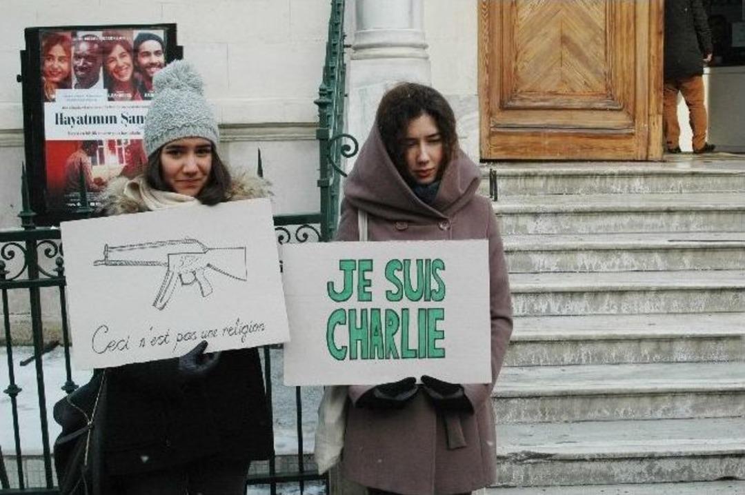 Fransa Konsolusluğu&rsquo;nda Bayraklar Yarıya İndirildi