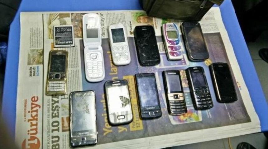 &Ccedil;aldığı Telefonlarla Yakalandı