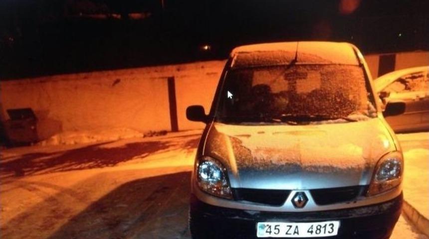 Devriye Gezen Ekipler, Bir Genci Otomobilde &Ouml;l&uuml; Olarak Buldu