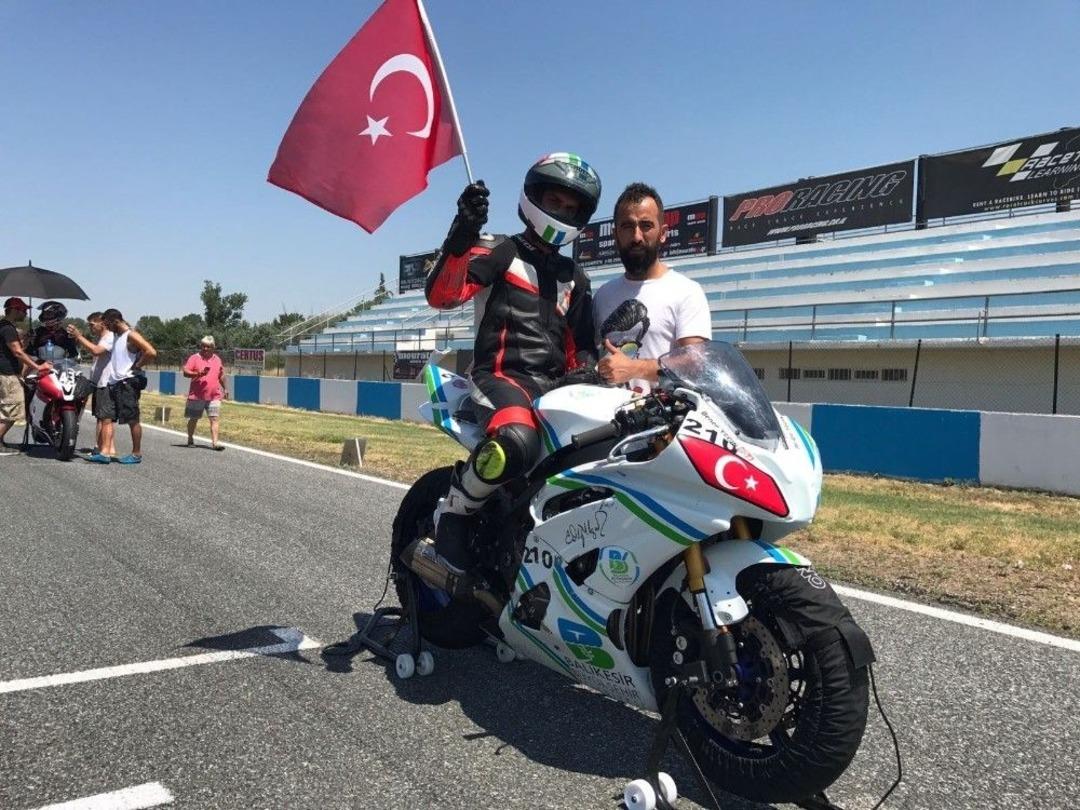 T&uuml;rkiye Ve Avrupa Motosiklet Şampiyonu Ali Efe Yeğin: