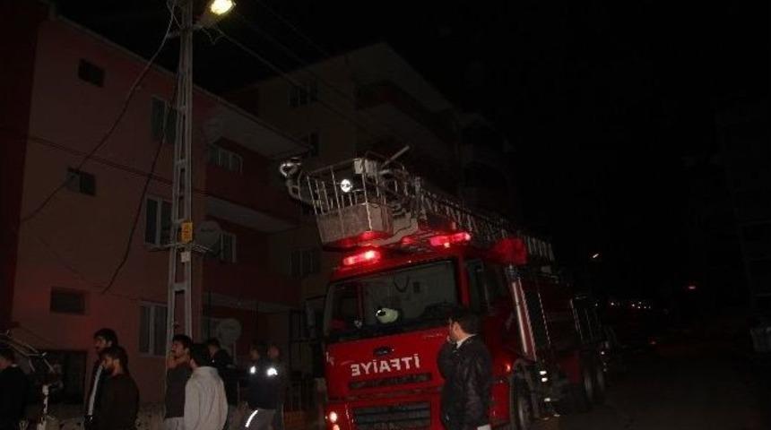 Dilek Fenerini Yaktılar Mahalleyi Ayağa Kaldırdılar