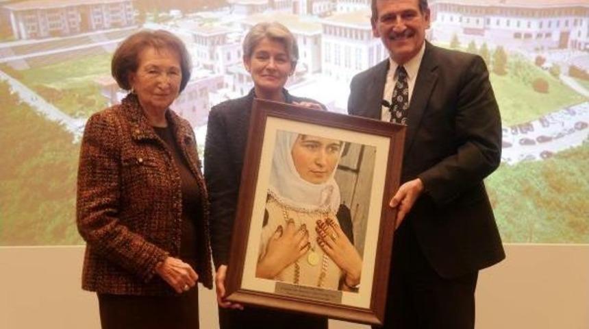 "semahat Arsel Onur &Ouml;d&uuml;l&uuml;" Unesco'nun Ilk Kadın Başkanı Bokova'ya Verildi