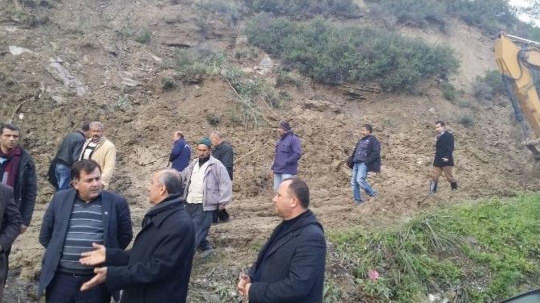 Şiddetli Yağışlar Heyelana Neden Oldu