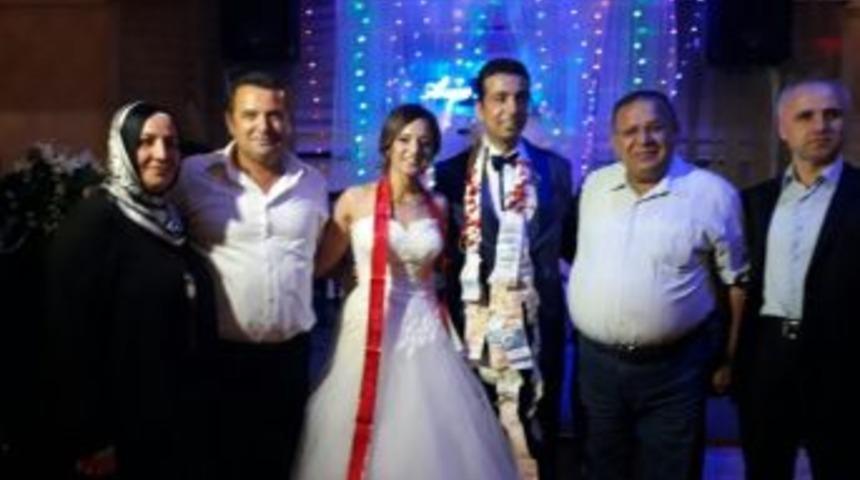 Tekvando Hakemleri D&uuml;nya Evine Girdi