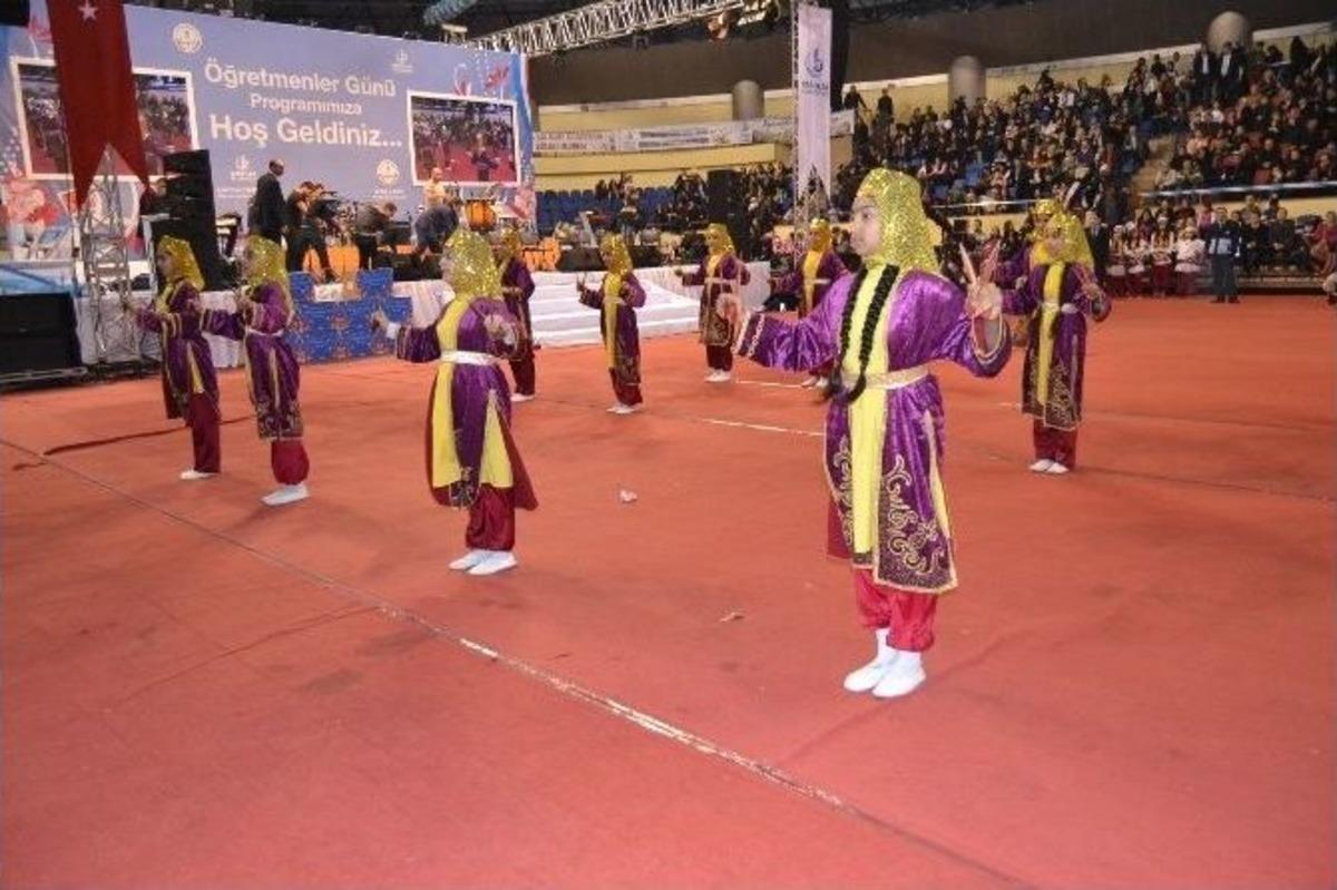 Bağcılar&rsquo;da 6 Bin Kişilik Dev 24 Kasım Kutlaması
