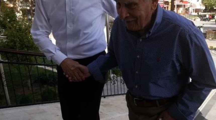 Yıldırım Akbulut, Yazları Bayrami&ccedil;'te Ge&ccedil;irecek