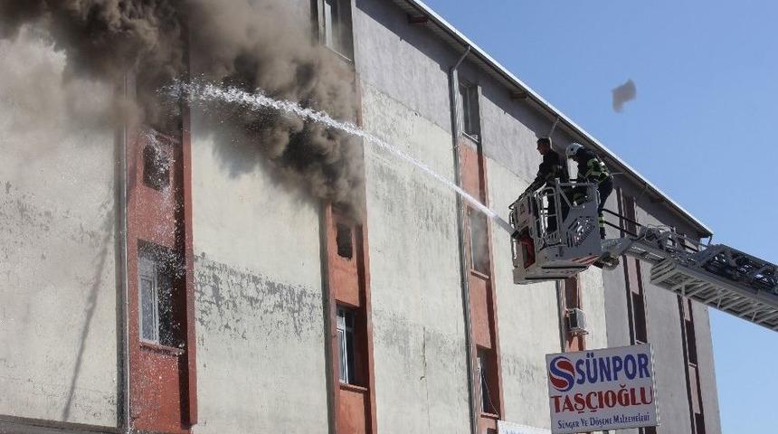 Antakya Sanayi Sitesi&rsquo;nde Yangın